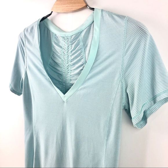 Lululemon Runner Up Short Sleeve in Aquamarine M - Picture 10 of 12
